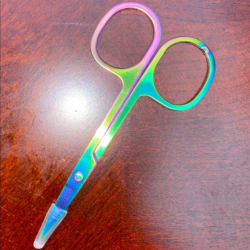 Beauty scissors